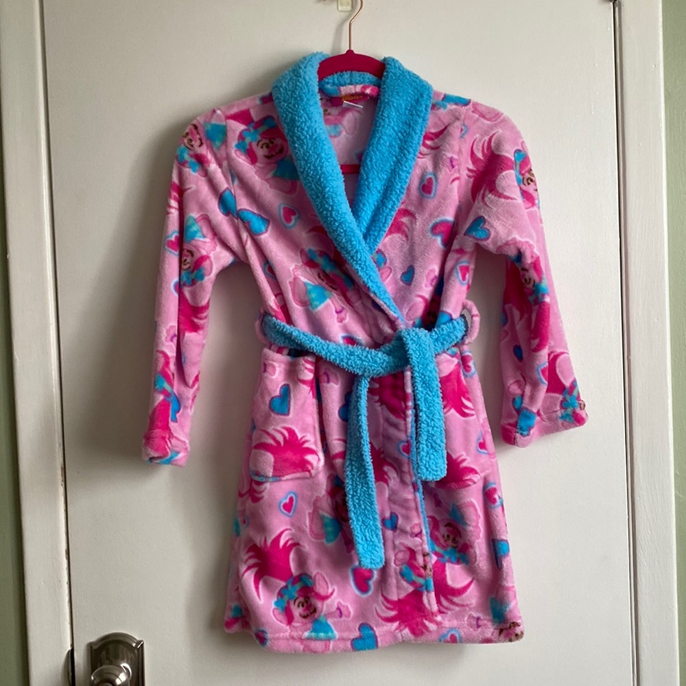 Dream Works Trolls size 10 girls bathrobe